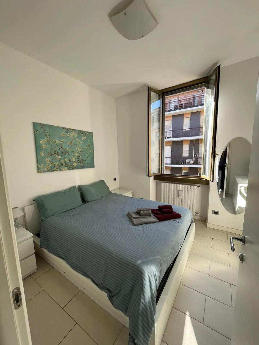 Entire House - Cute And Modern Flat, Very Well Connected To The Center