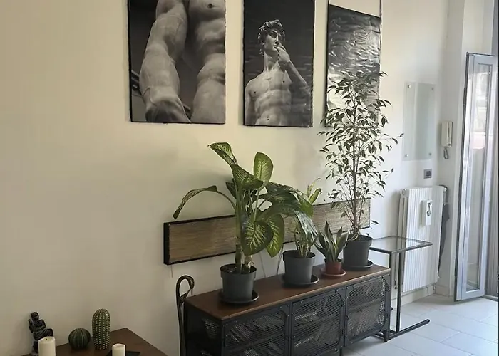 Entire House - Cute And Modern Flat, Very Well Connected To The City Center