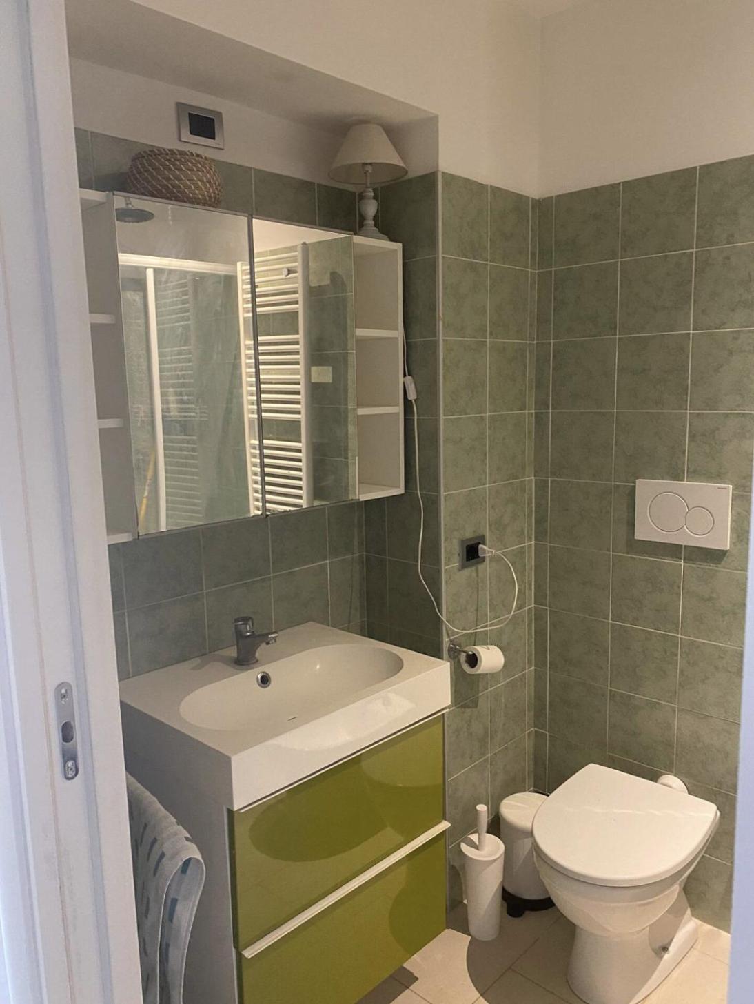 Entire House - Cute And Modern Flat, Very Well Connected To The Center Appartement *